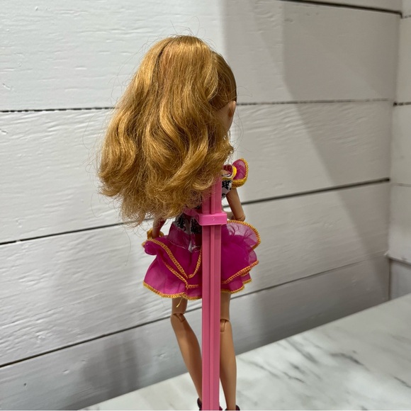 Ever after high doll - Picture 4 of 4